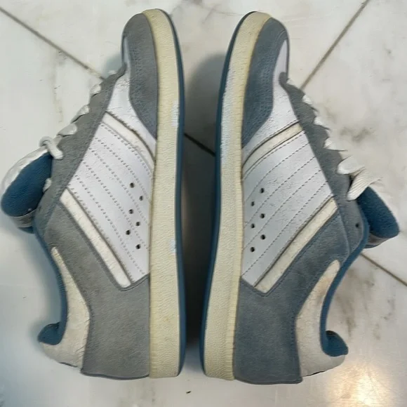 Circa CX114, women’s 9 or men youth 7-7.5, blue gray and white skateboard shoe - Picture 5 of 8